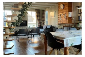 Dining - Holiday home in Stavoren with swimming pool (Stavoren)