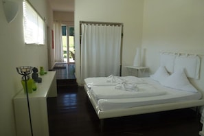 Iron/ironing board, free WiFi - Holiday apartment with 1 bedroom (Berlingen)