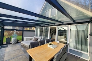 Outdoor dining - Holiday home with 4 bedrooms (Sint Maarten)