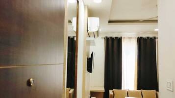 Premium Room, City View