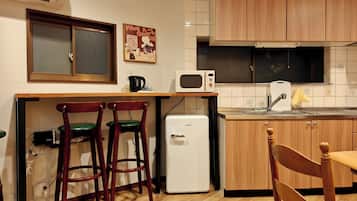 Family Villa, 4 Bedrooms, Balcony | Private kitchen