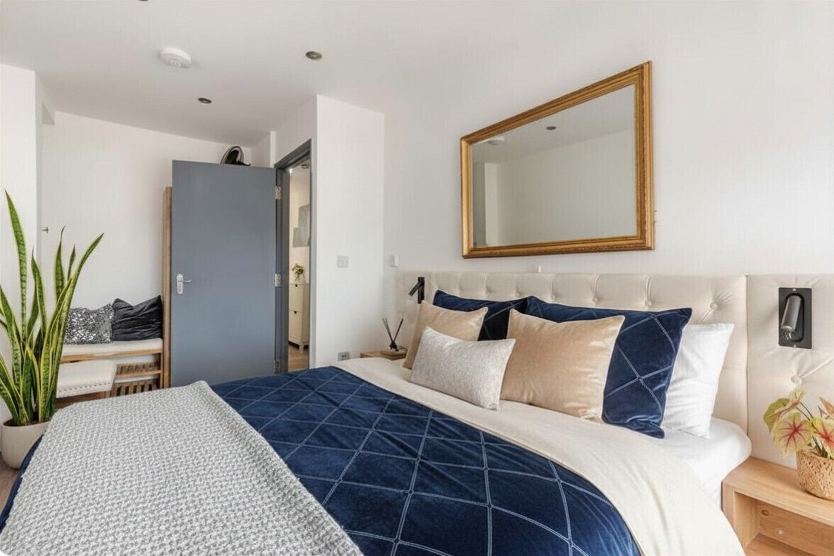 3 Schlafzimmer, Schreibtisch, Bügeleisen/Bügelbrett, Reisekinderbett