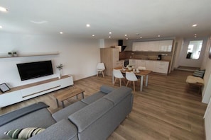 Smart TV - Emma Holiday Apartment (Königheim)