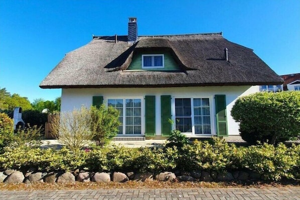 Exterior - Holiday home in Koserow with swimming pool (Koserow)