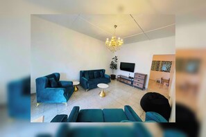 Living area - British Granny's Cottage in Georgetown (Jelutong)
