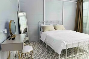 Room - British Granny's Cottage in Georgetown (Jelutong)