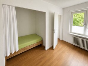 Room - Vrbo Property (Emden)