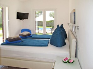 WiFi, bed sheets - Villa 'Flandes II' with Private Pool, Wi-Fi and Air Conditioning (Cala Murada)