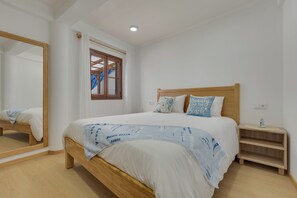 Apartament, vistes a l'oceà | Planxa i posts de planxar i wifi gratuïta 