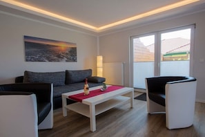Smart TV - Holiday apartment with 1 bedroom (Karlshagen)