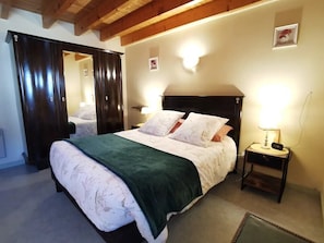 Room - Vrbo Property (Mahalon)