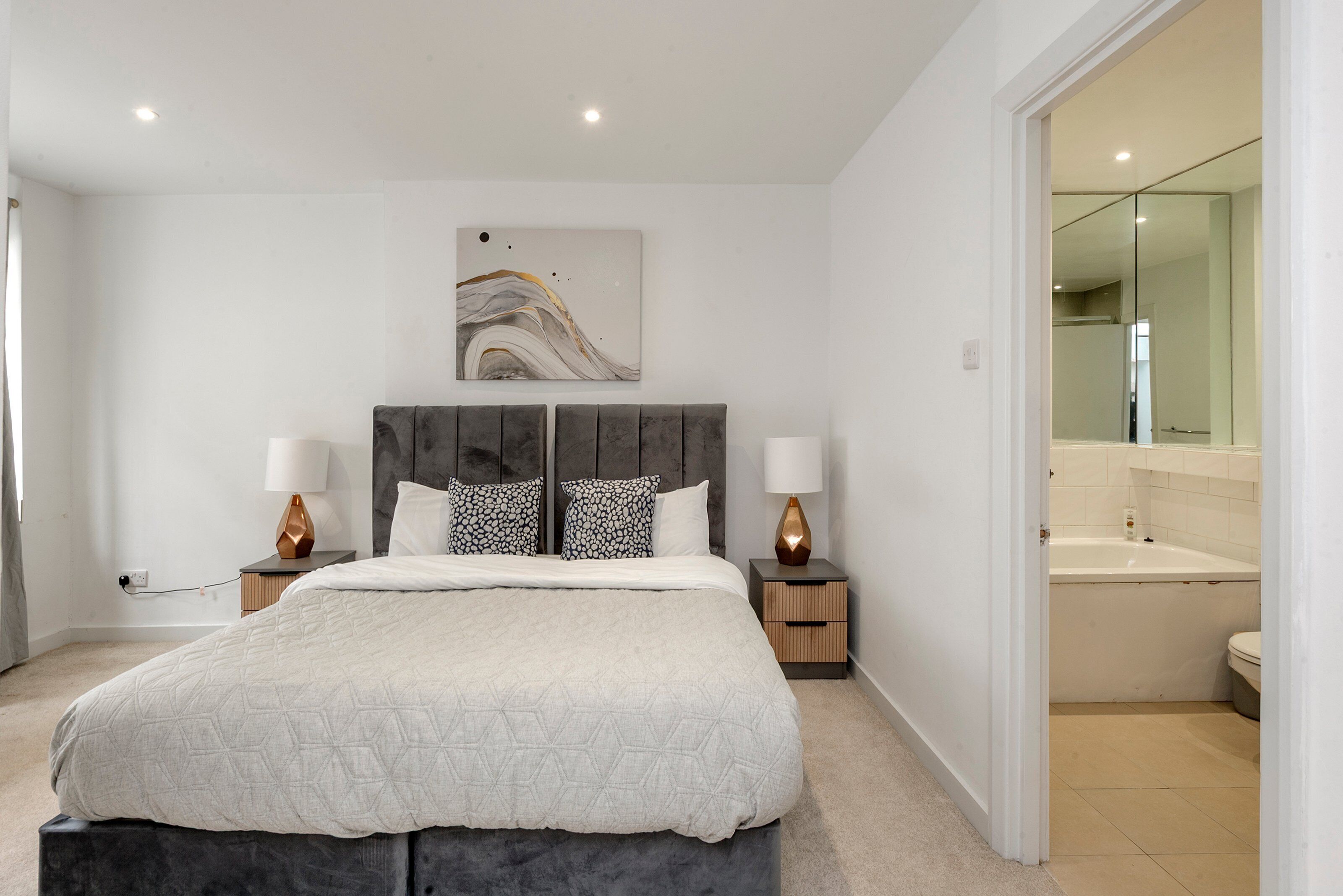 3 habitaciones, tabla de planchar con plancha y wifi gratis 