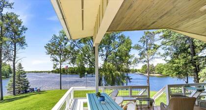 Charming Lake Camelot Family Retreat