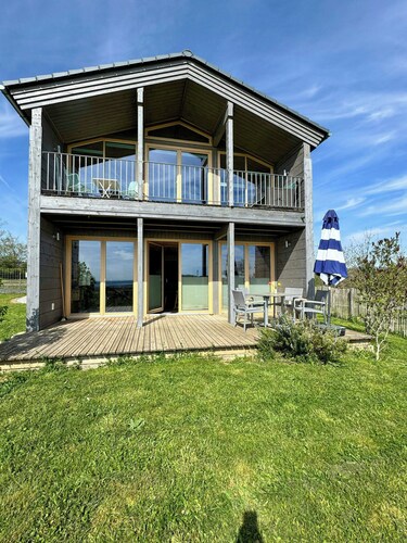 Log cabin apartment on an organic vineyard
