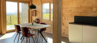 Apartment in a log cabin on a vineyard