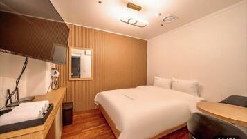 Standard Room | Desk, free WiFi