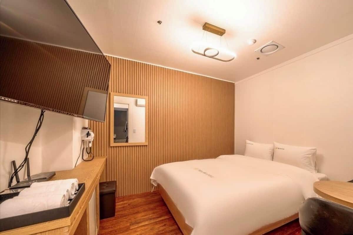 Standard Room | Desk, free WiFi, wheelchair access