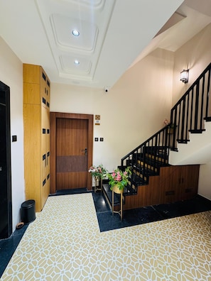 Interior - Kashi Vilas Inn (Varanasi)