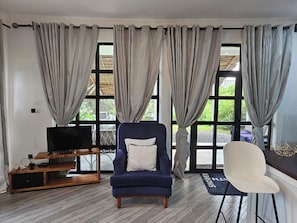 Luxury Suite, Courtyard View | Ruang tamu