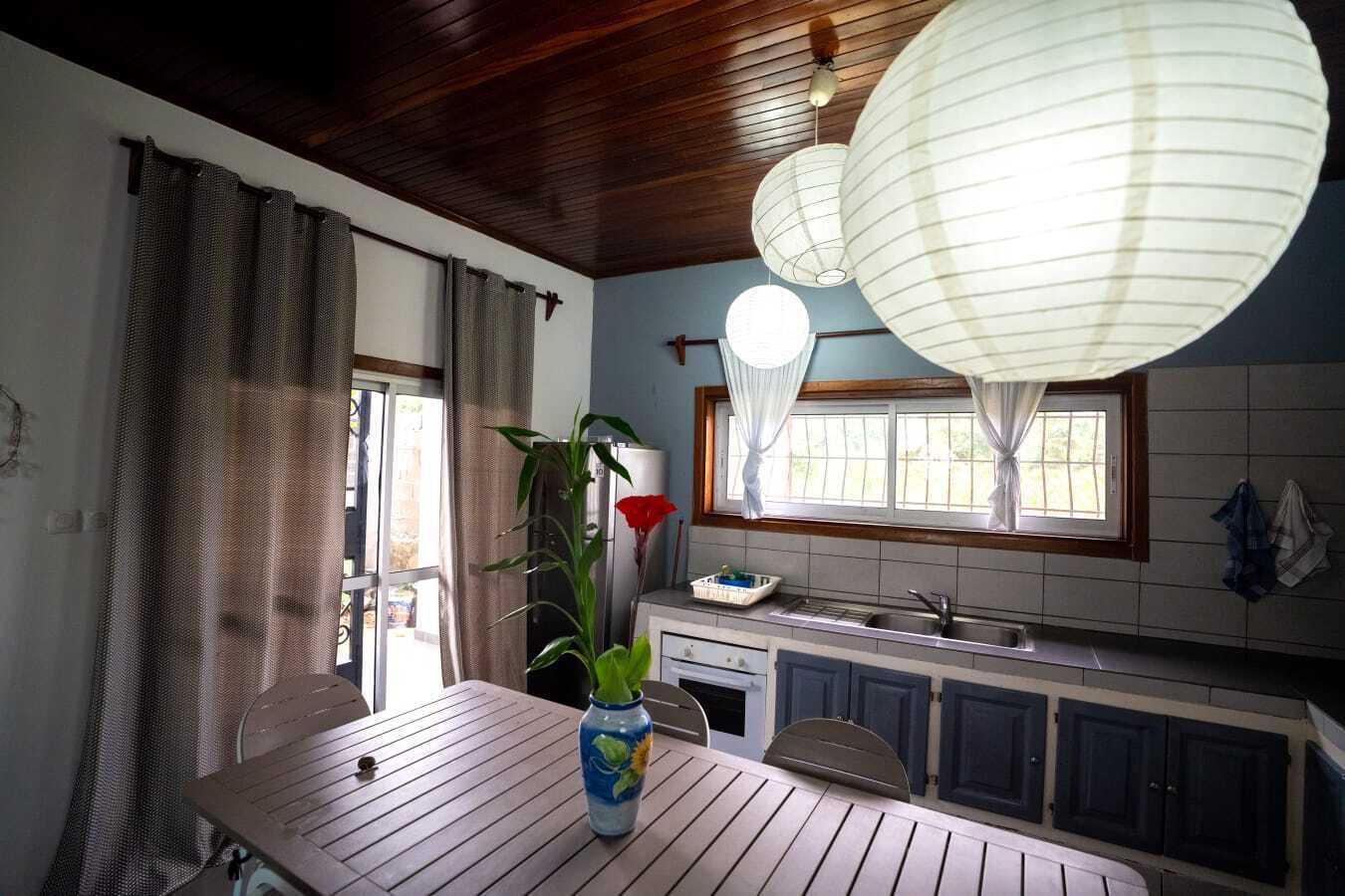 Deluxe-Villa, 2 Schlafzimmer, Blick auf den Innenhof | Eigene Küche | Mikrowelle, Kochgeschirr/Geschirr/Besteck