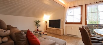 Appartement 'Ferienidylle Im Ostfeld' avec terrasse privée, jardin et Wi-Fi