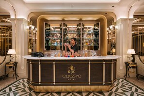 酒吧（店内）