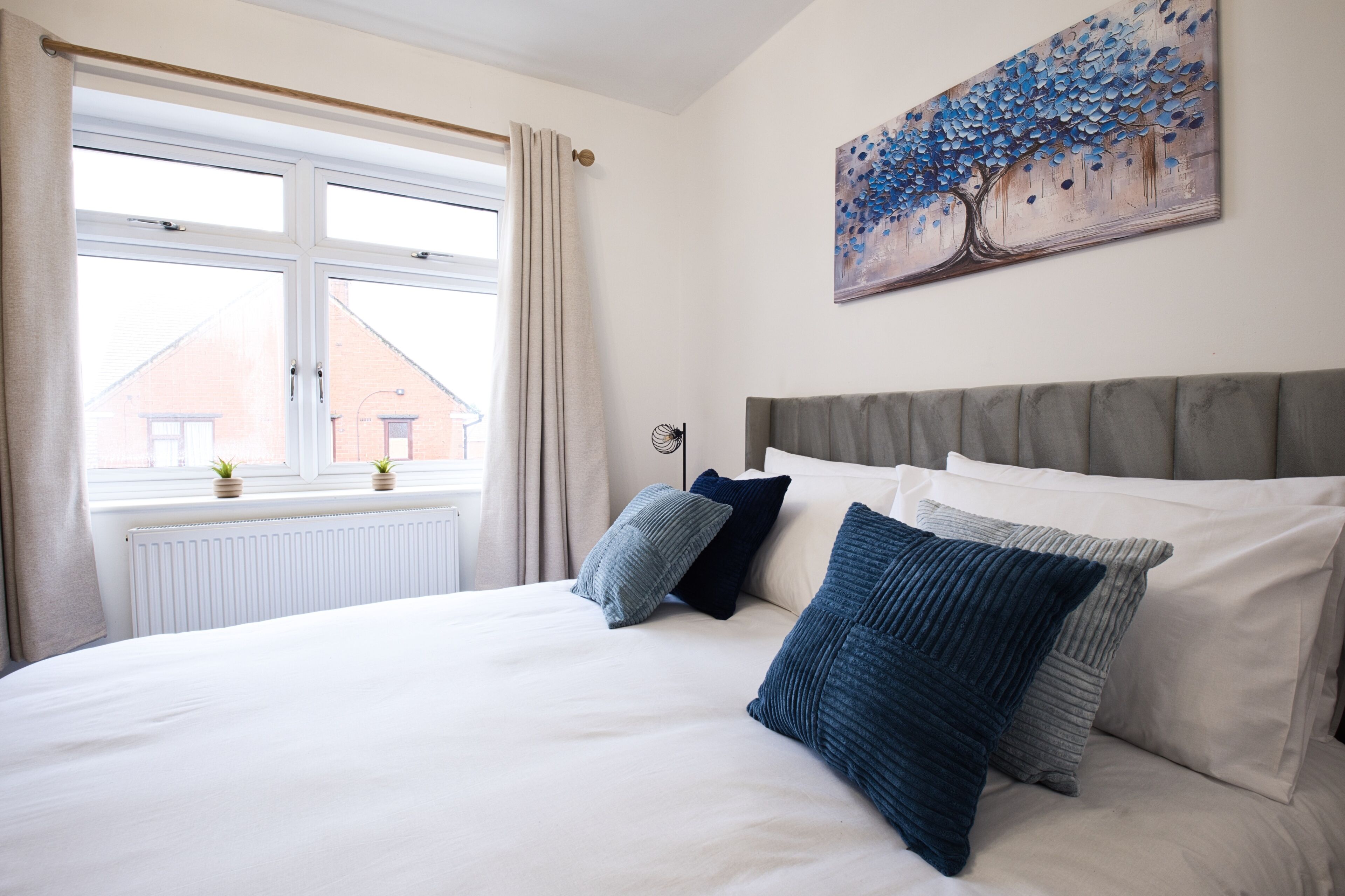 3 bedrooms, iron/ironing board, Internet, bed sheets