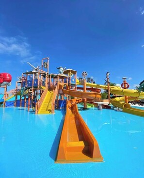 Children's area - Luxe Vacation Suite in Punta Cana Coco Bongo and Downtown Center🏙️ (punta cana)