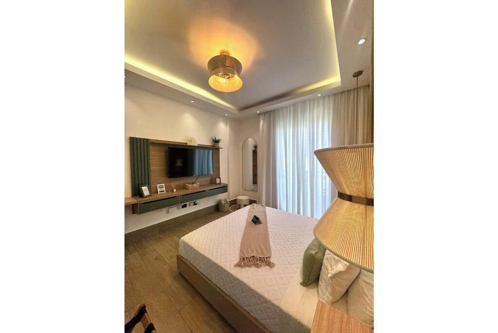 1 Schlafzimmer, Zimmersafe, Schreibtisch, Bügeleisen/Bügelbrett
