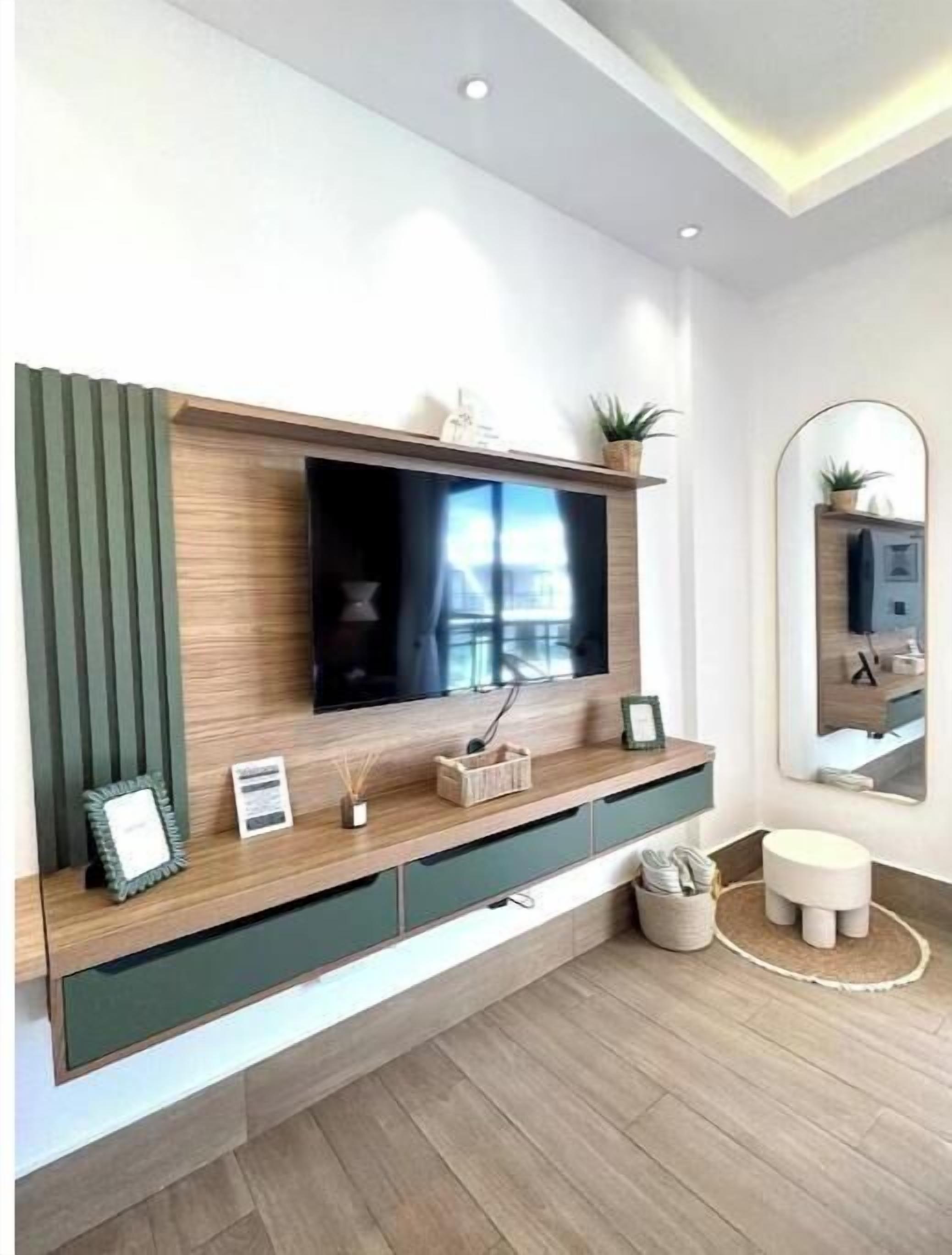 1 bedroom, in-room safe, desk, iron/ironing board