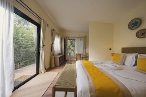 Standard Studio Suite, Valley View | Premium bedding, down comforters, desk, laptop workspace - Aloe Valley (Ndaragwa)
