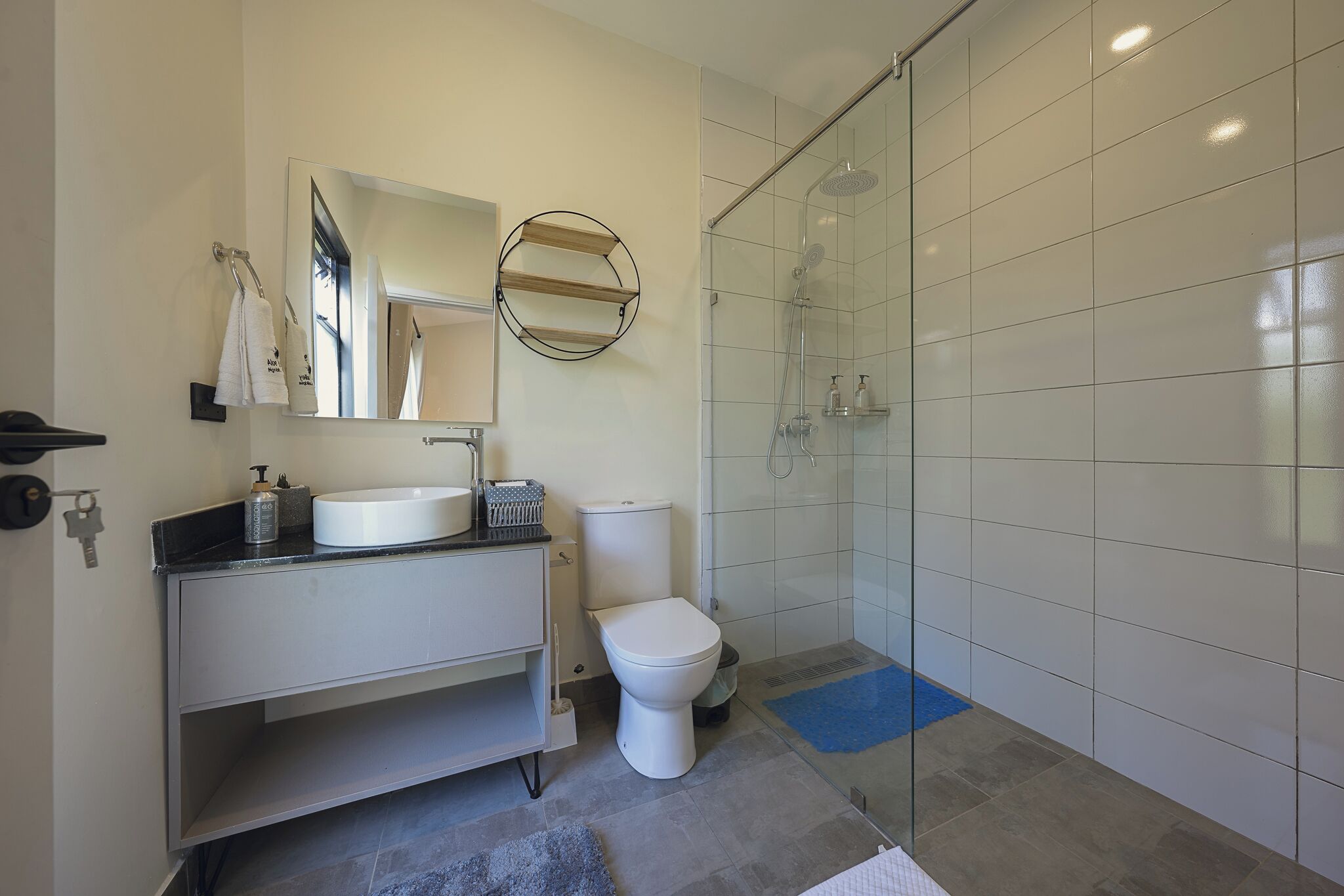 Family Suite, Valley View | Bathroom | Shower, hair dryer, slippers, towels