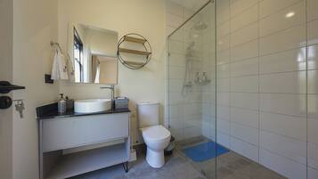 Family Suite, Valley View | Bathroom | Shower, hair dryer, slippers, towels