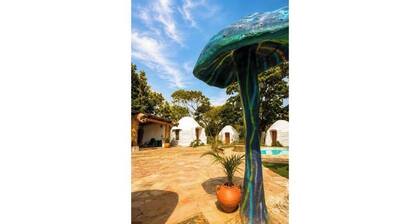 Romantic Dome with Jacuzzi and Heated Pool