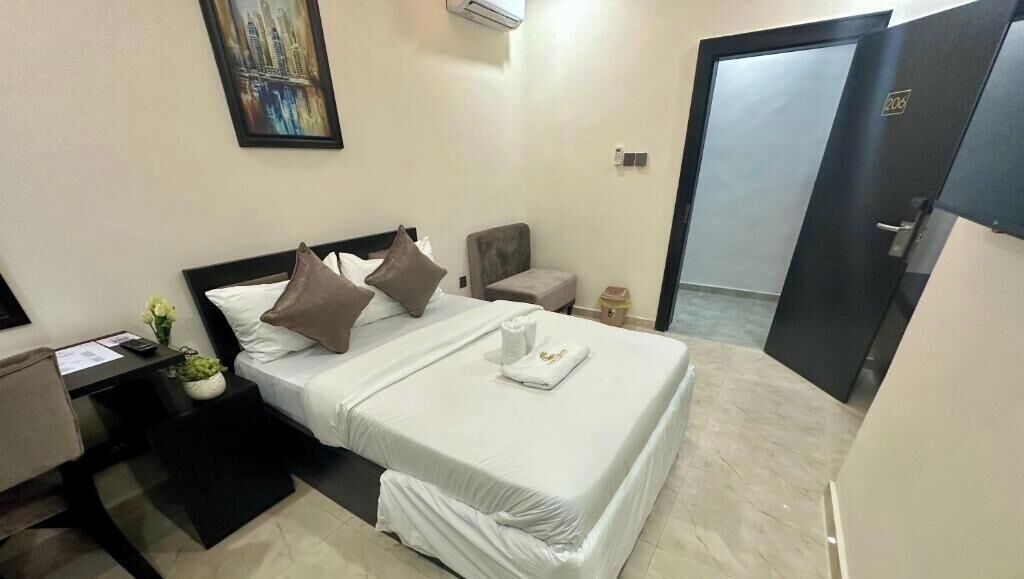Habitación doble Deluxe | Escritorio, espacio para trabajar con laptop y wifi gratis 