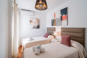 3 bedrooms, iron/ironing board, free WiFi, bed sheets - Cubo's Complejo Rural Las Perseas Apartamento 5 / communal pool / air conditioning / free Wi-Fi (Alhaurín el Grande)