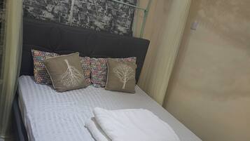 Iron/ironing board, WiFi
