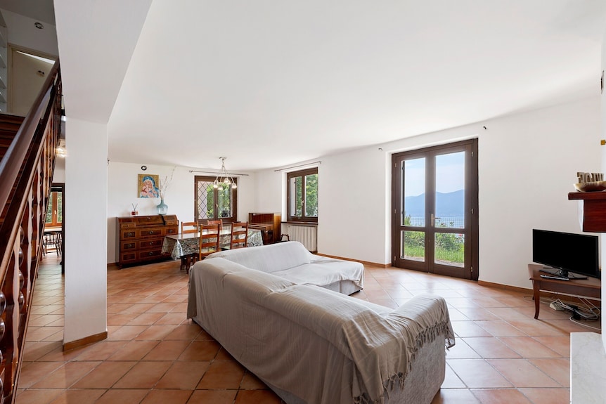 Casa Anna: Uitzicht Op Het Gardameer, Privé Tuin Van 1.500 M² En Eigen Terrassen - Garda