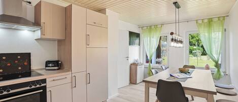 Kühlschrank, Ofen, Herdplatte, Geschirrspüler