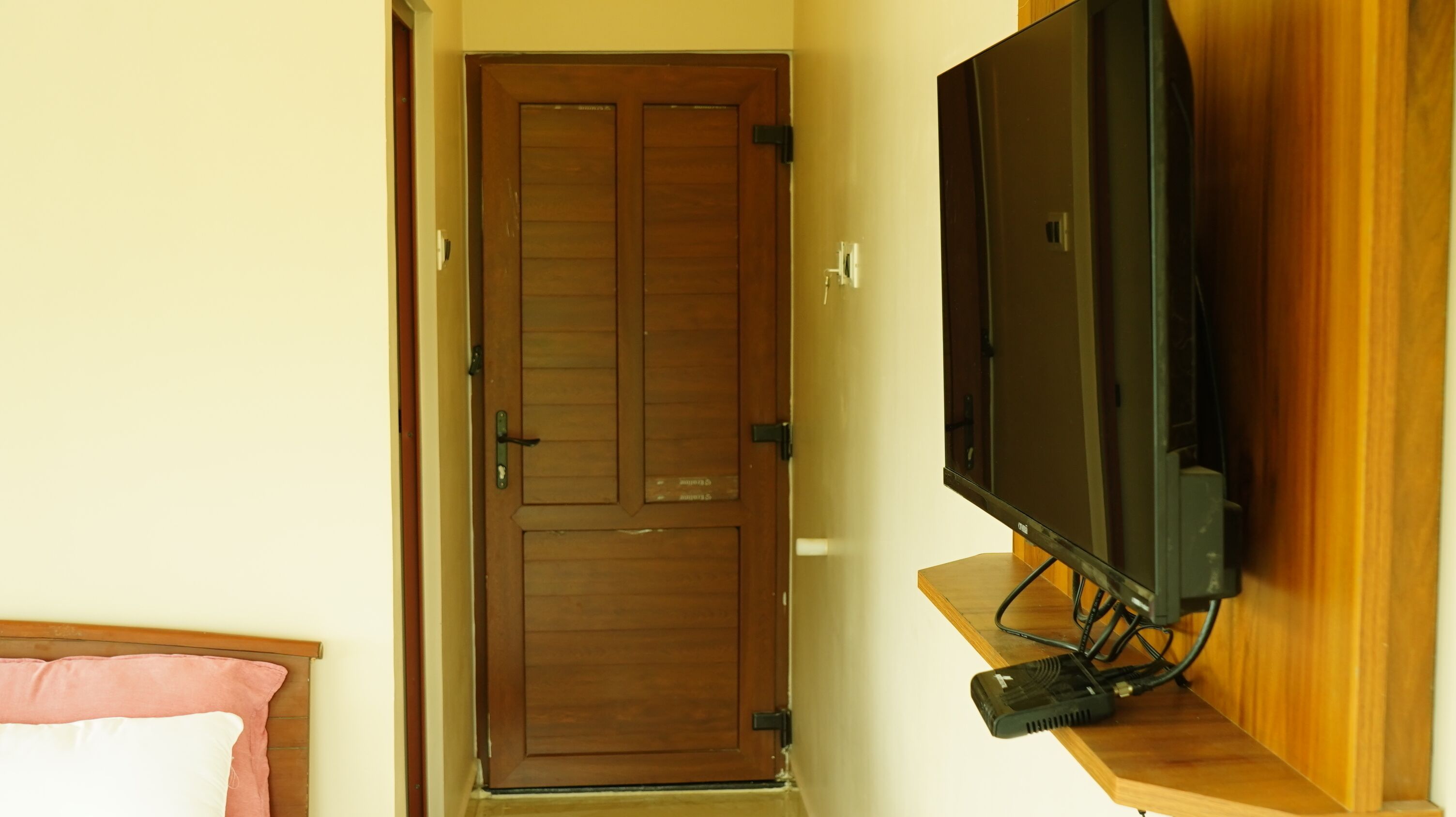 Premium Twin Room, Balcony, Hill View | Free WiFi