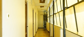 Vasu Inn - Rooms in Valparai