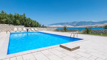 Piscina all'aperto