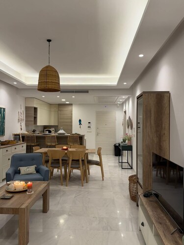 Luxury and Elegance Just Steps from the Sea