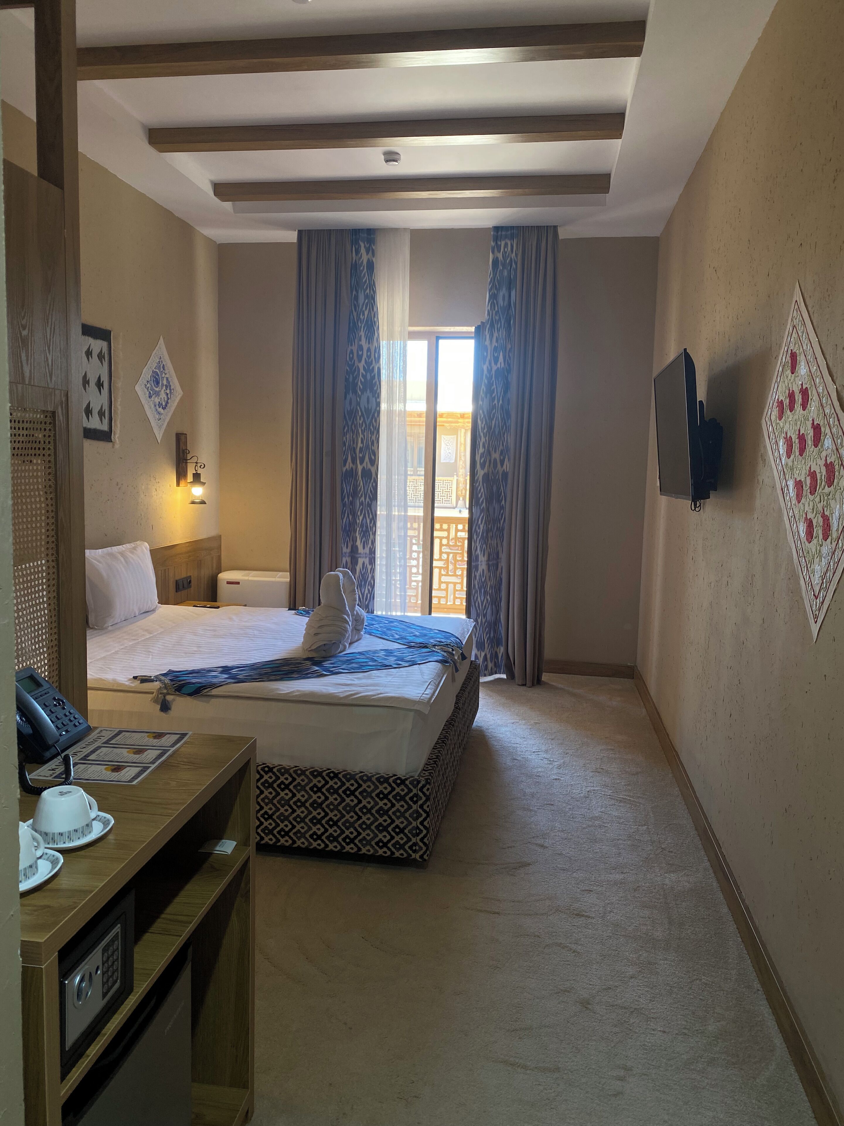 Habitación doble superior, balcón, vista al patio | Wifi gratis 