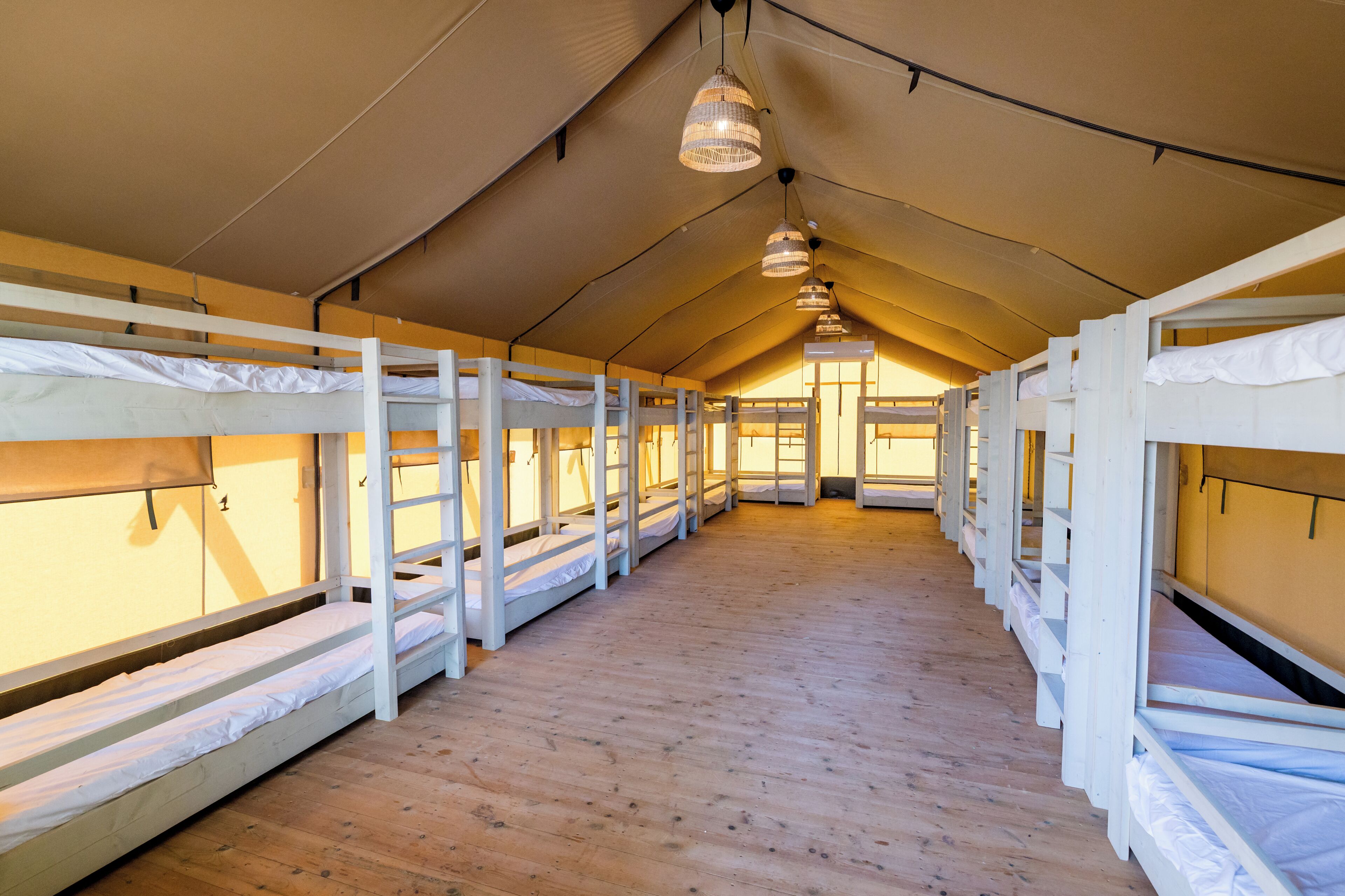 Tent, Meerdere bedden, balkon, uitzicht op tuin | Gratis wifi