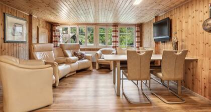 Alpines Chalet nahe Interlaken, Balkon & Parkplatz