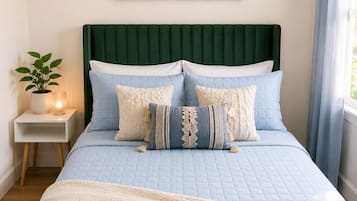 WiFi (free), bed sheets