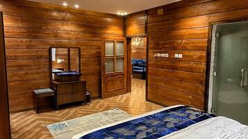 Habitación Deluxe con 1 cama doble o 2 individuales | Tabla de planchar con plancha y wifi gratis