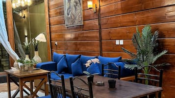 Luxury Suite, Executive Level | Dining