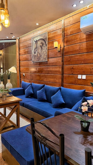 Luxury Suite, Executive Level | Interior - Jakarta Hotel Huts (Taif)